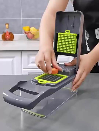 12 In 1 Manual Vegetable Chopper.